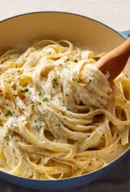 Delicious Fettuccine Alfredo pasta dish served with creamy sauce