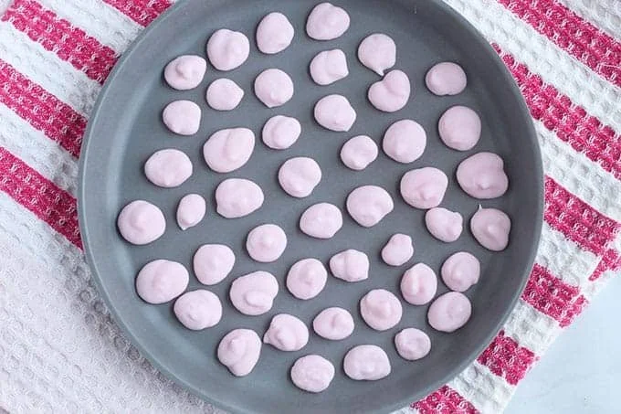 Delicious homemade yogurt melts - easy yogurt bites recipe.
