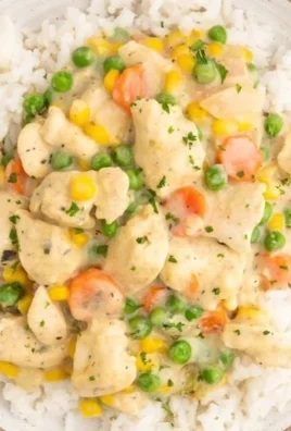 High protein crustless chicken pot pie with fresh vegetables and savory chicken
