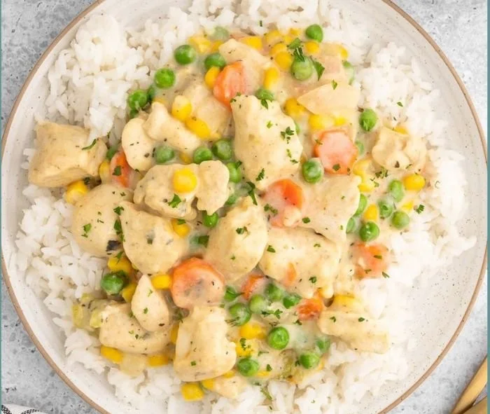 High protein crustless chicken pot pie with fresh vegetables and savory chicken