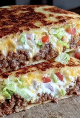 Delicious Keto Crunchwraps served with fresh ingredients and low-carb options.